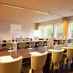 Bergwirtschaft Wilder Mann Und Restaurant 4* دريسدن