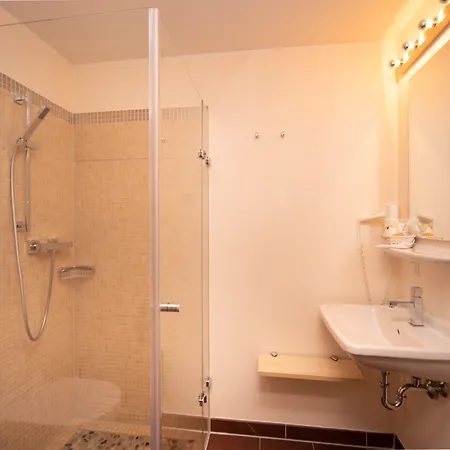 Bergwirtschaft Wilder Mann Und Restaurant 4*