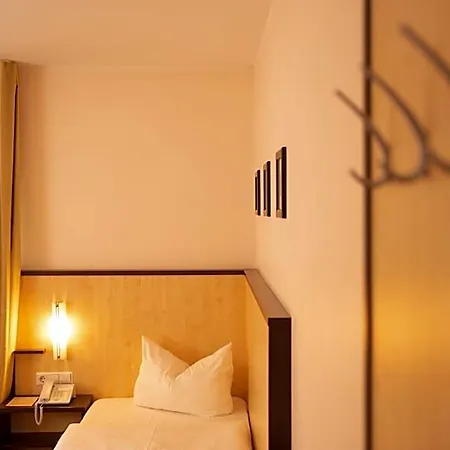 Bergwirtschaft Wilder Mann Und Restaurant Hotel Dresda