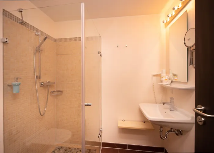 Bergwirtschaft Wilder Mann Und Restaurant 4*