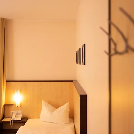 Bergwirtschaft Wilder Mann Und Restaurant 4*