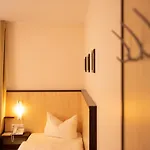 Bergwirtschaft Wilder Mann Und Restaurant 4*